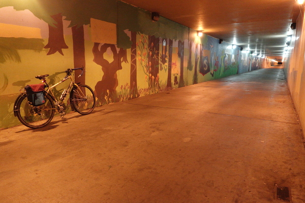 90tunnel_DSC02361_600x400.jpg